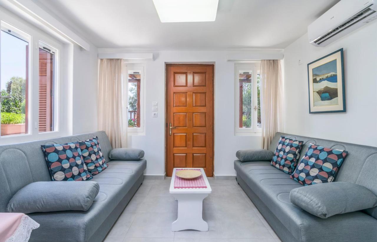 Kourita Garden Apartment With Sea View Near To The Port Of Milos Adamantas  Exterior foto