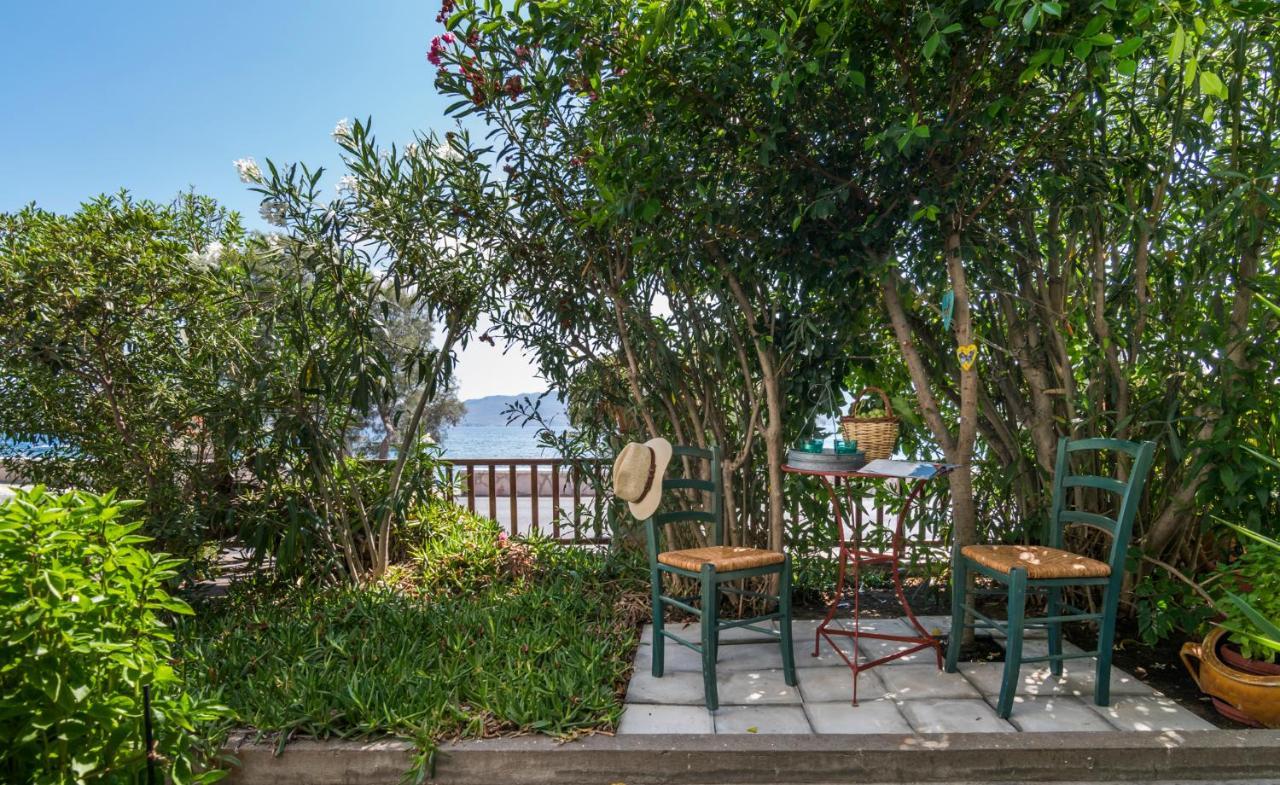 Kourita Garden Apartment With Sea View Near To The Port Of Milos Adamantas  Exterior foto